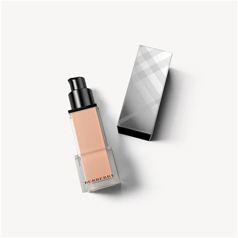 burberry fresh glow foundation no 20